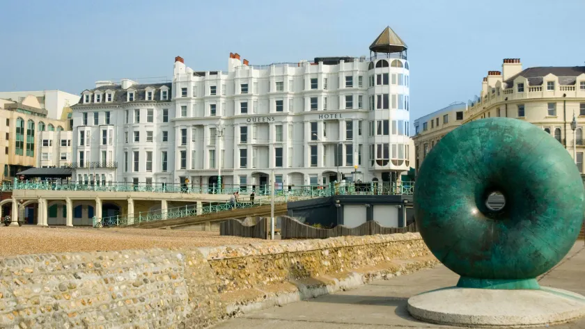 Queens Hotel & Spa - Image 1