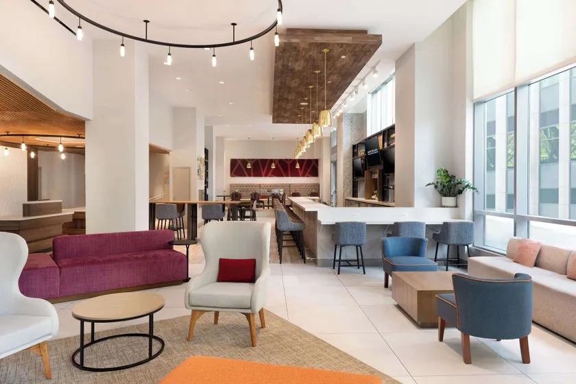 Hilton Garden Inn Long Island City New York - Image 1