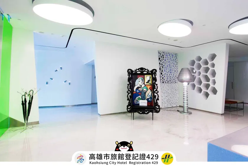 Royal Hotel Group- Central Park Branch - Image 1