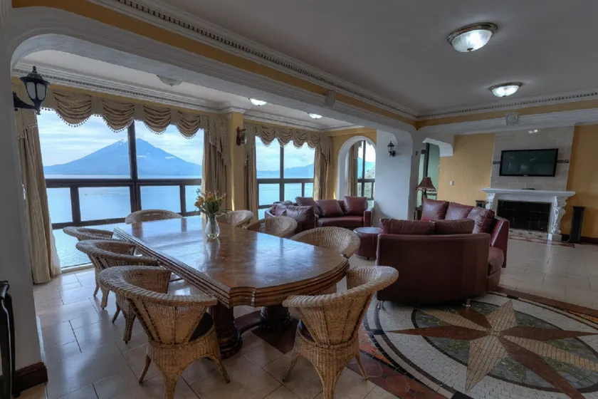 Penthouse frente al lago con vistas majestuosas, nivel 17 Torre A - Image 1