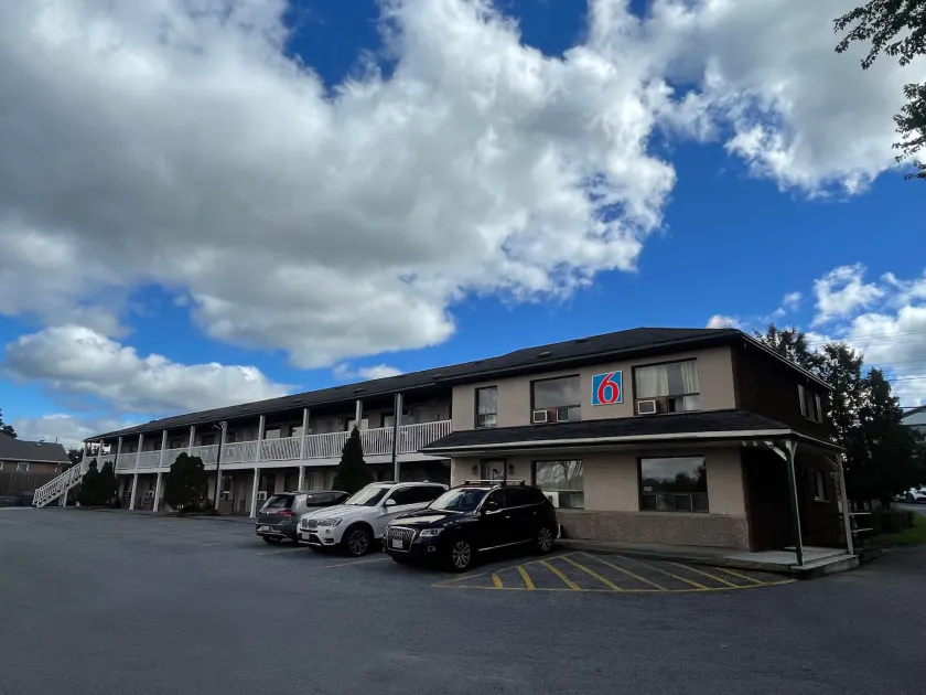 Motel 6 Campbellford, ON - Image 1