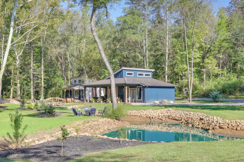 Creekside Compound in Wildwood: Hot Tub & Fire Pit - Image 1