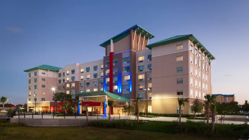 Holiday Inn Express & Suites Orlando At SeaWorld by IHG - With Free Shuttle Service to SeaWorld Parks - Image 1