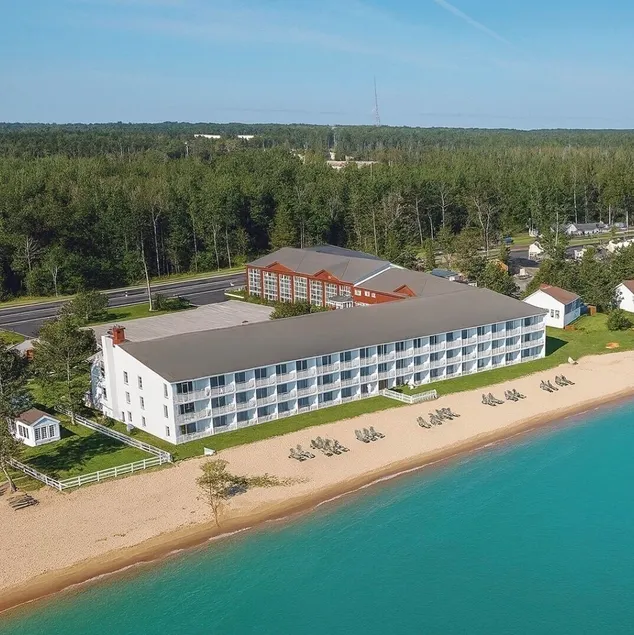 Bridge Vista Beach Hotel and Convention Center - Image 1