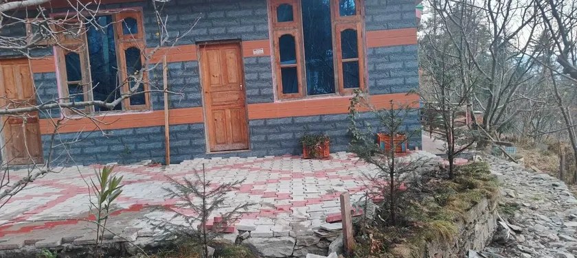 Royal Parshar Lake Home Stay - Image 1