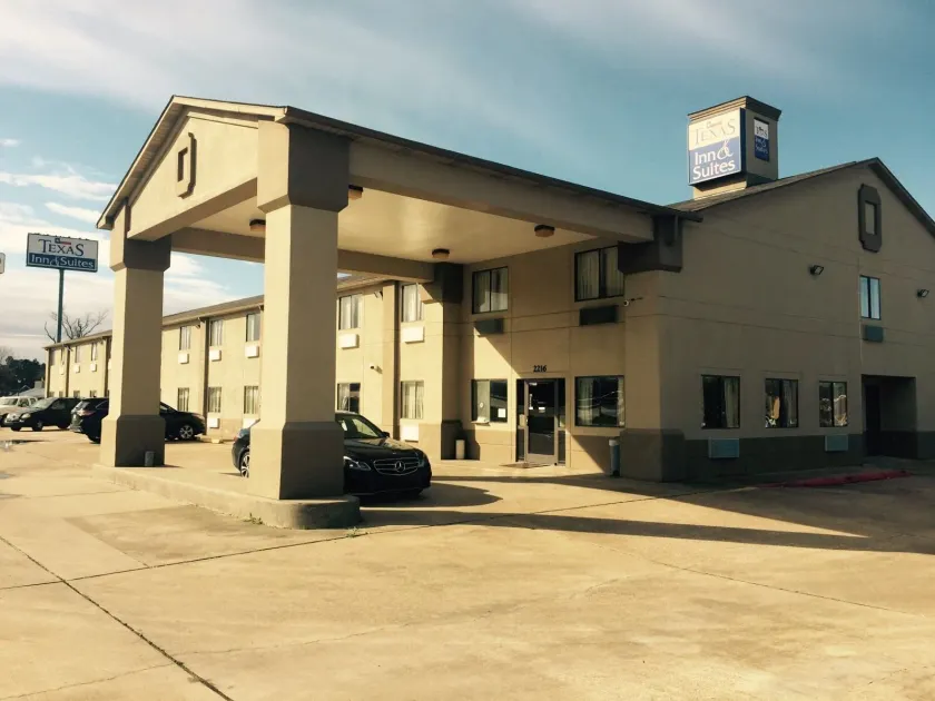 Texas Inn and Suites Lufkin - Image 1