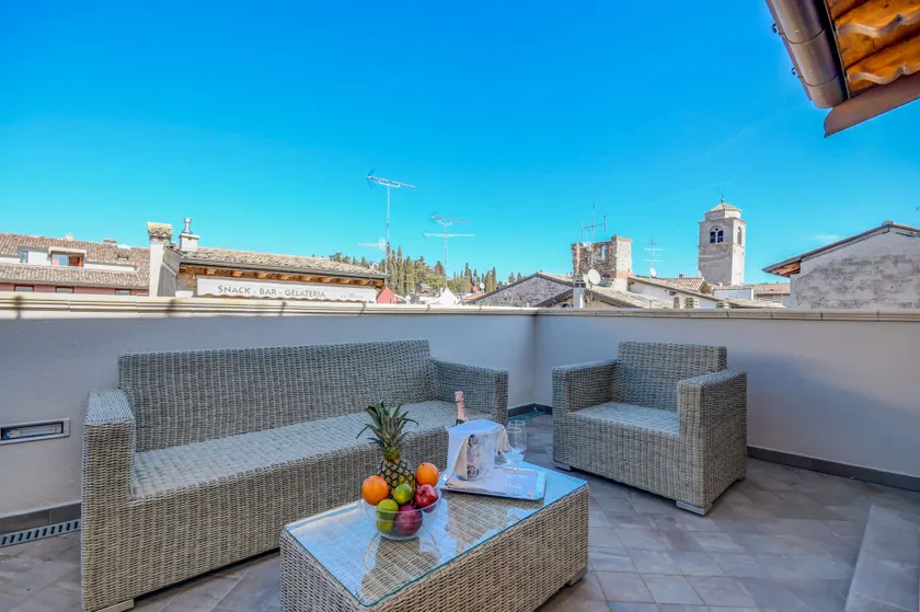 Luxury Suite Sirmione - Image 1