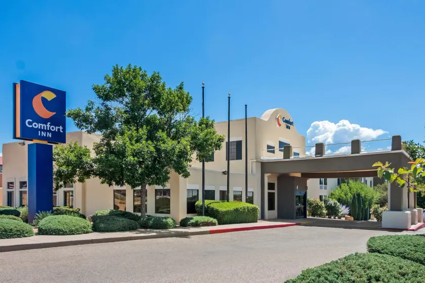 Comfort Inn Santa Fe South - Image 1
