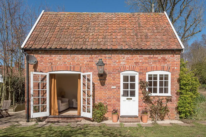 The Coach House Eyke Air Manage Suffolk - Image 1