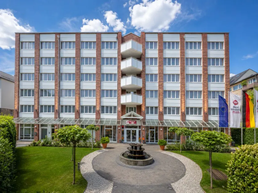 Best Western Plus Delta Park Hotel - Image 1