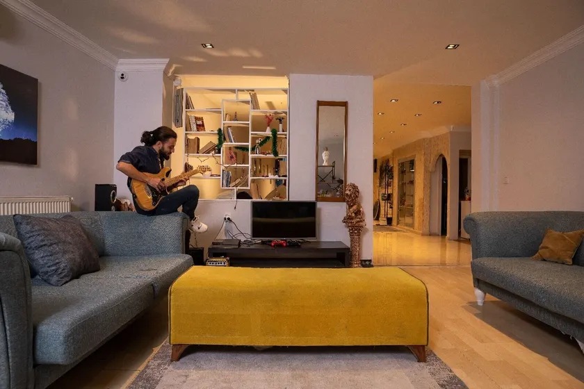 Digital Nomad House - Image 1
