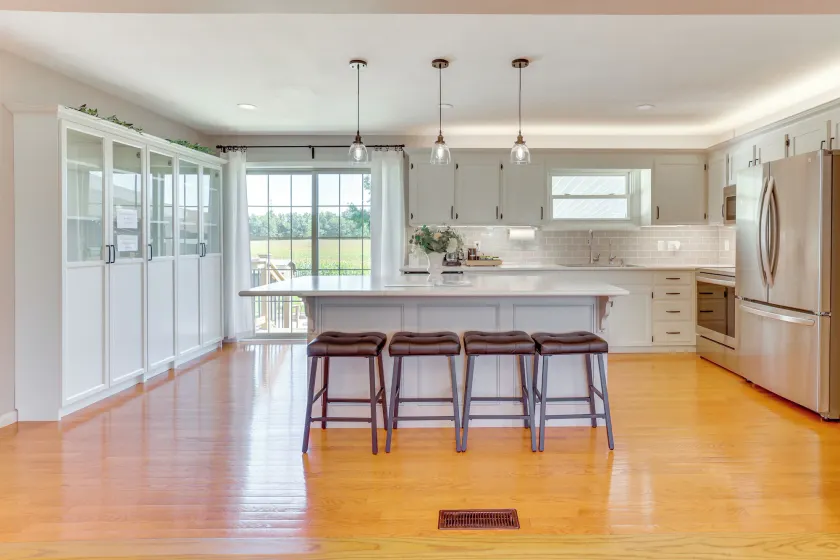 Wooster Family Home w/ Yard & Fire Pit! - Interni