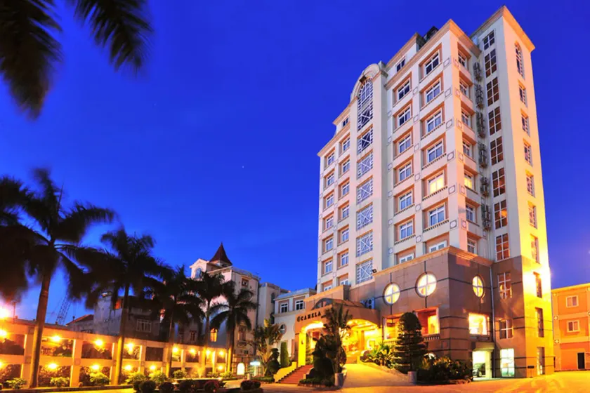 Camela Hotel & Resort - Image 1