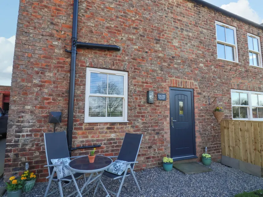 Elm Tree Cottage - Image 1