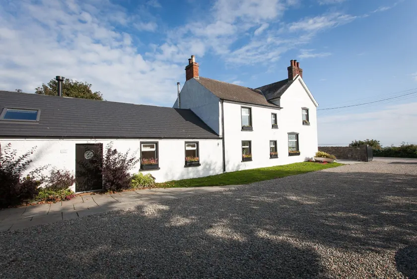 Manse On The Beach - Image 1