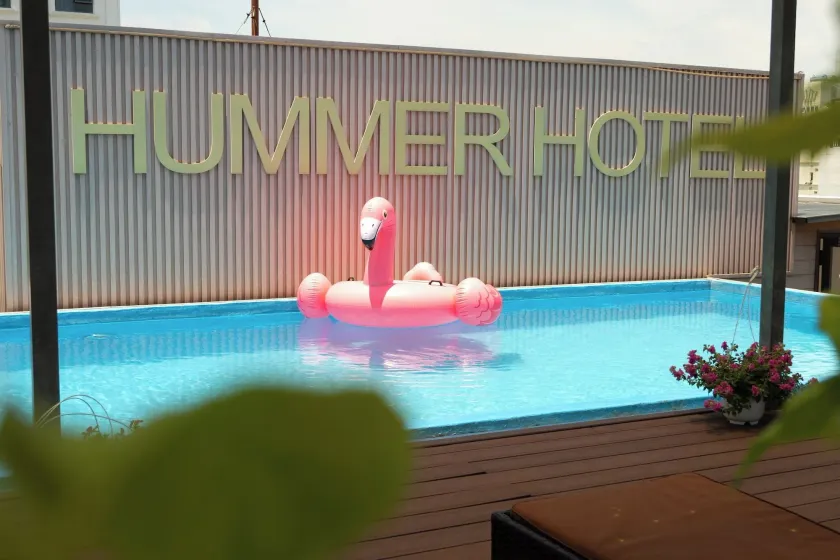 Hummer Hotel & Apartment Da Nang Beach - Image 1