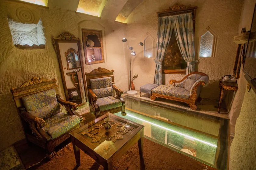 Hermes Cave Hotel - Image 1