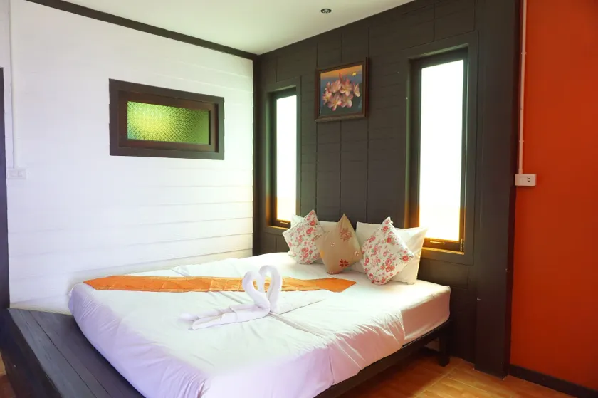 Wanghin Bungalow - Image 1