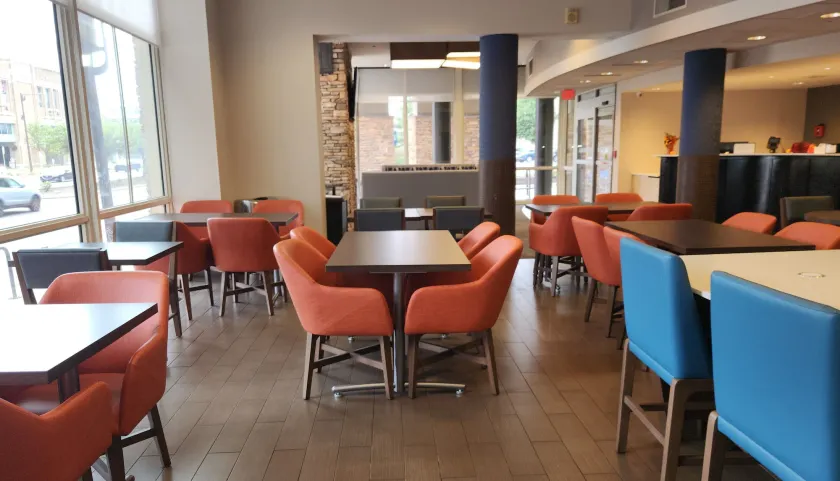 Holiday Inn Express Philadelphia Penn's Landing by IHG - Sitzecke in der Lobby