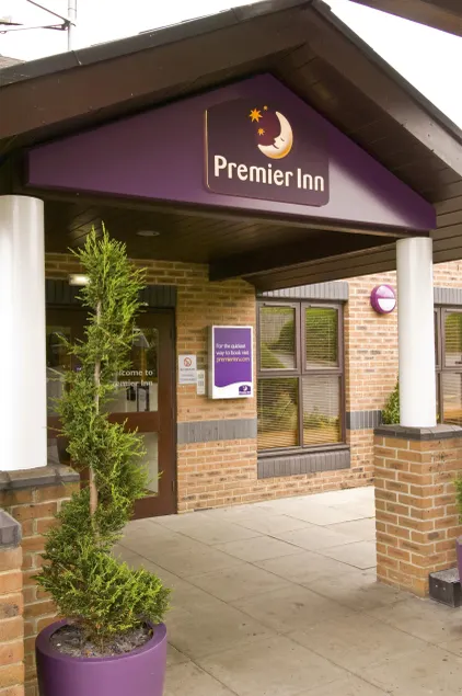 Premier Inn Hemel Hempstead West - Image 1