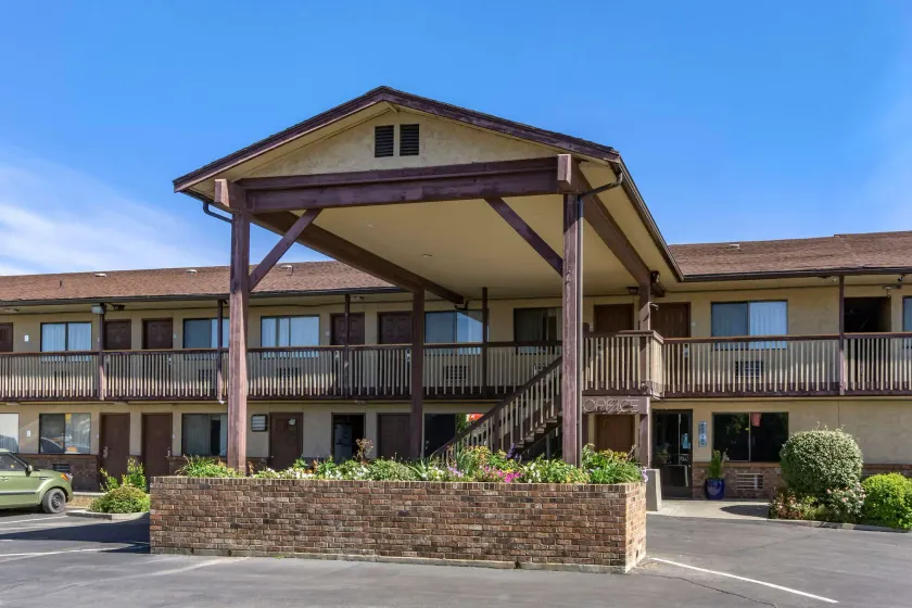 Econo Lodge Ellensburg Near University - Image 1