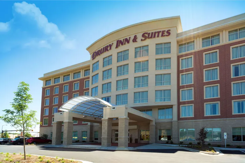 Drury Inn & Suites Burlington - Image 1