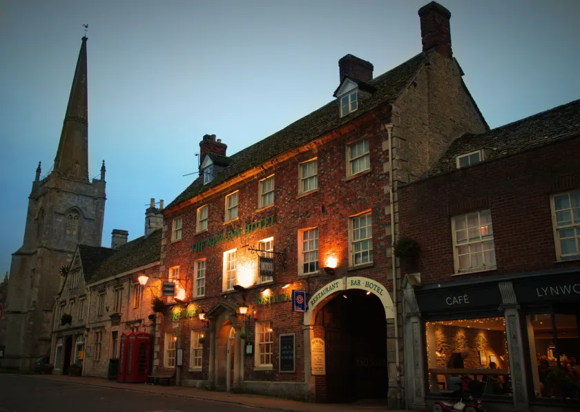 New Inn Hotel - Image 1