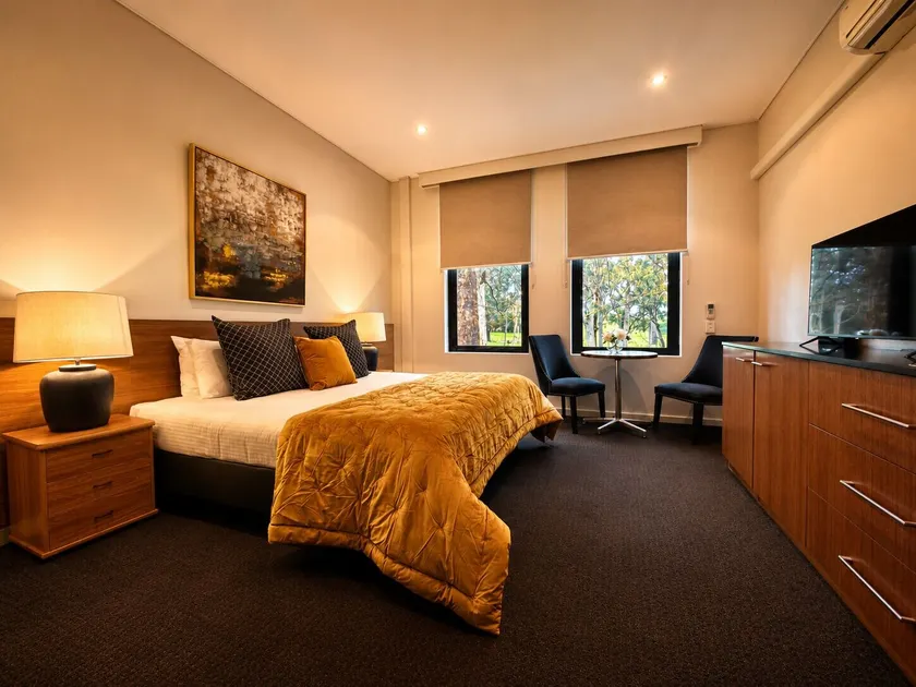The Grand Oaks - Image 1