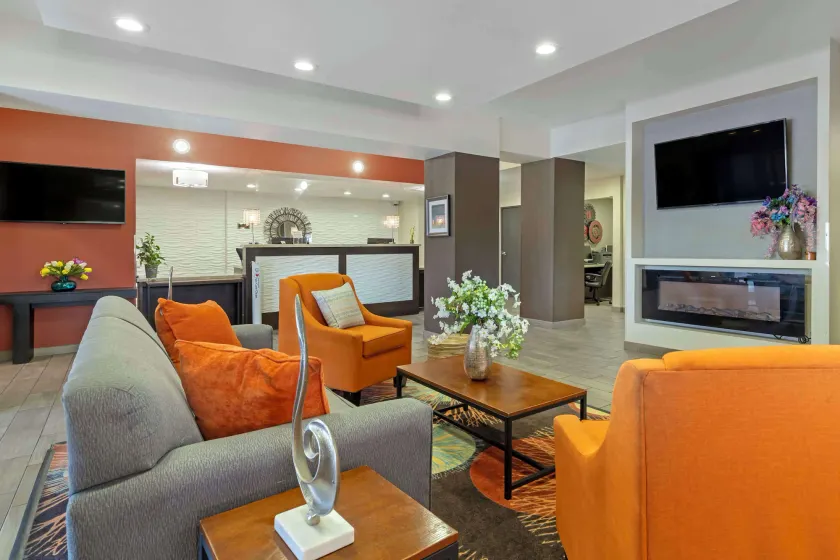 Best Western Plus Downtown North - Image 1