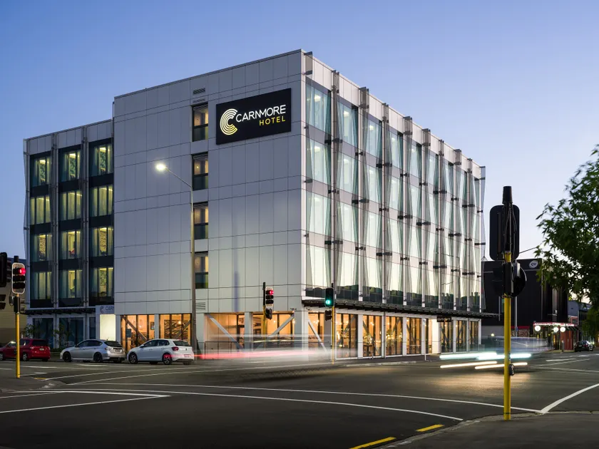 Carnmore Hotel Christchurch - Image 1