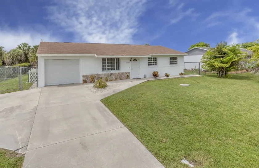 Van Nuys - Image 1
