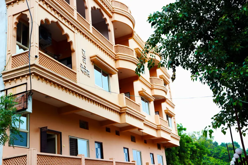 Hotel Raj Palace - Image 1