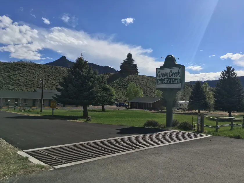 Green Creek Inn and RV Park - Image 1