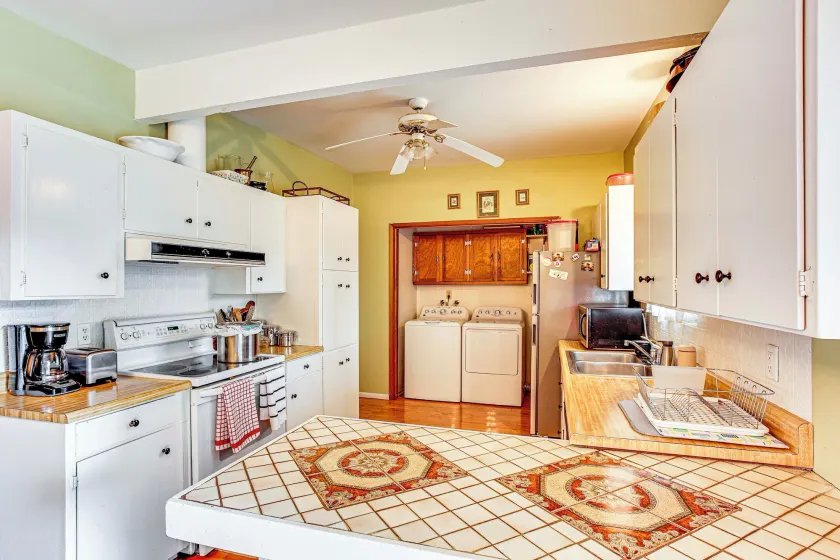 Seatac Home w/ Patio & Grill - 3 Mi to Airport! - Innvendig
