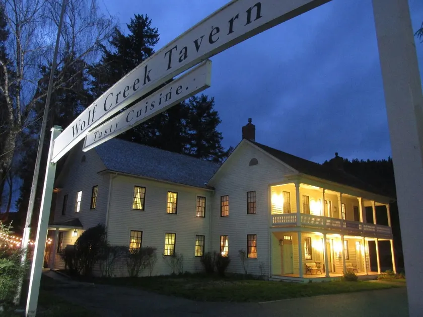 Wolf Creek Inn & Tavern - Image 1