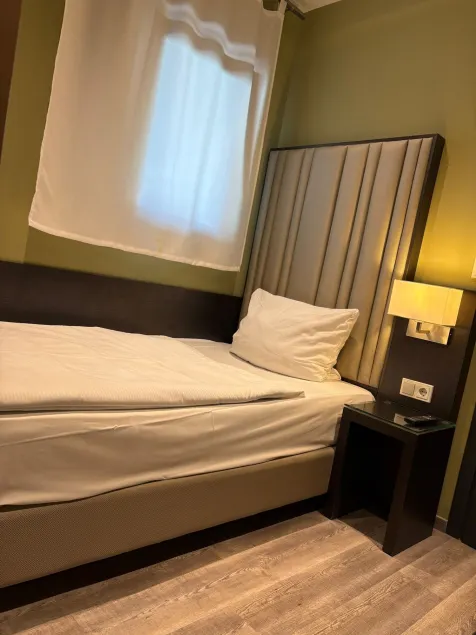 Hotel Athen Kelsterbach Frankfurt Airport - Image 1