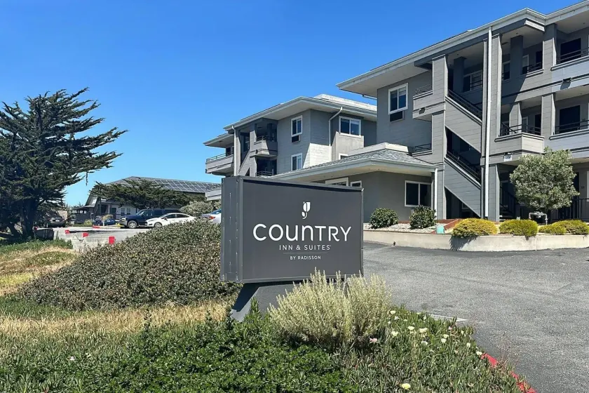 Country Inn & Suites by Radisson, Monterey Beachfront-Marina, CA - Image 1