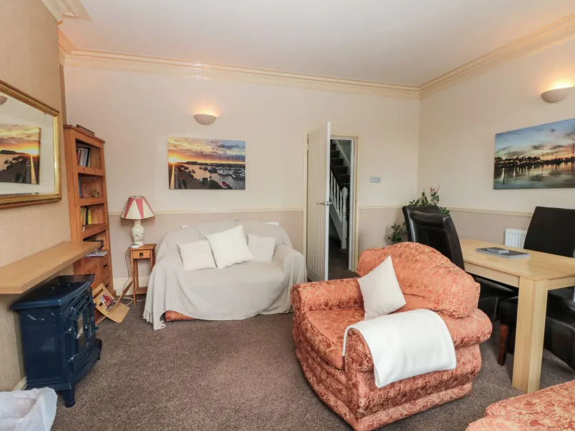 White Rose Apartment - Image 1
