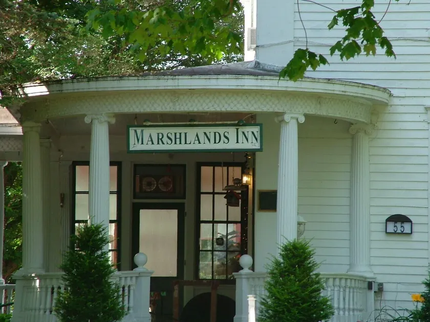 Marshlands Inn - Image 1