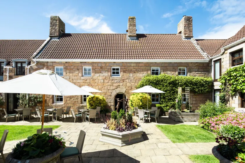 Greenhills Country Hotel - Image 1