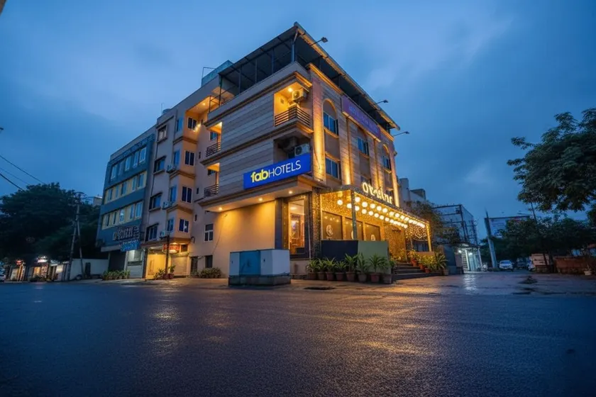 Fabhotel Uday Vilas - Image 1