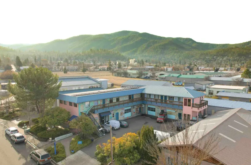 Ashland Commons Hostel - Image 1
