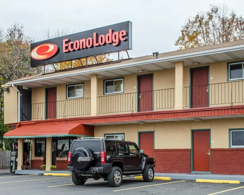 Econo Lodge Frackville - Image 1