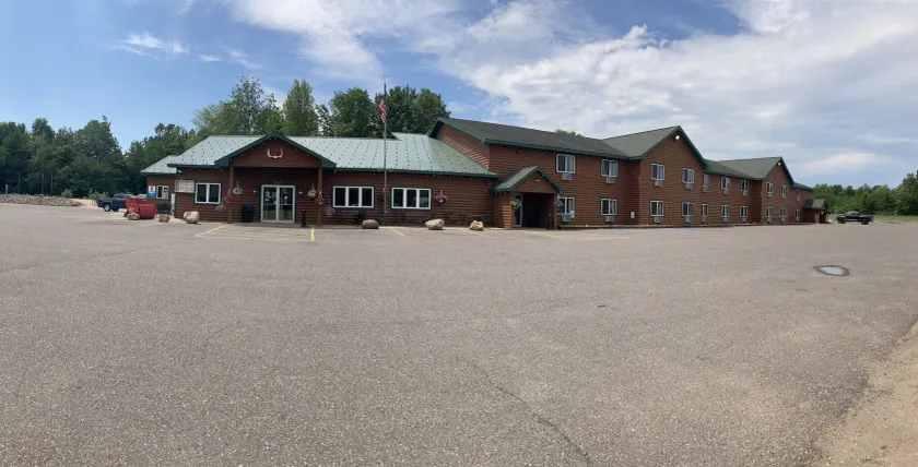 White Pine Lodge - Image 1