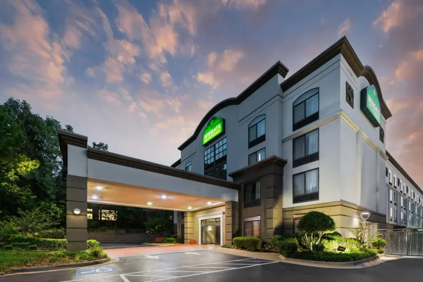 Wingate by Wyndham Little Rock - Image 1