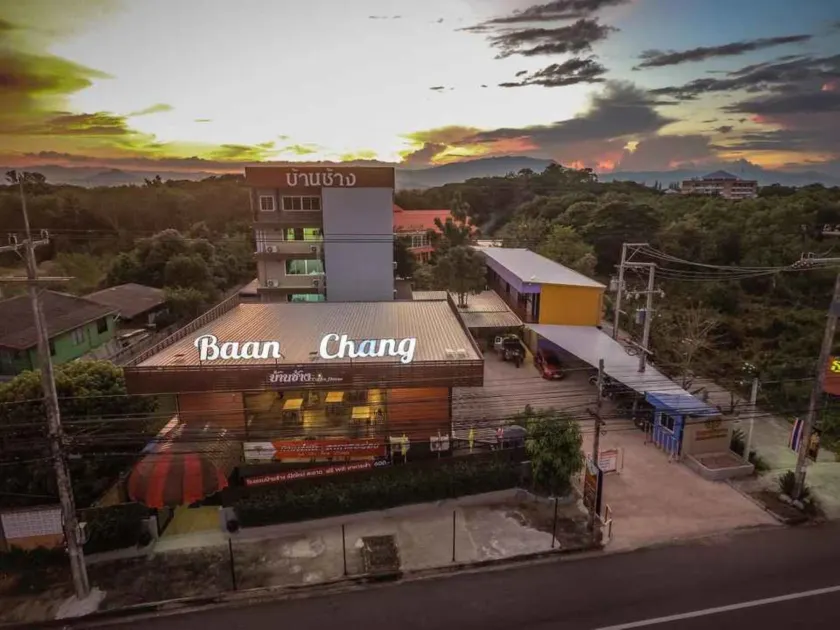 Baan Chang Hotel & Coffee House - Image 1