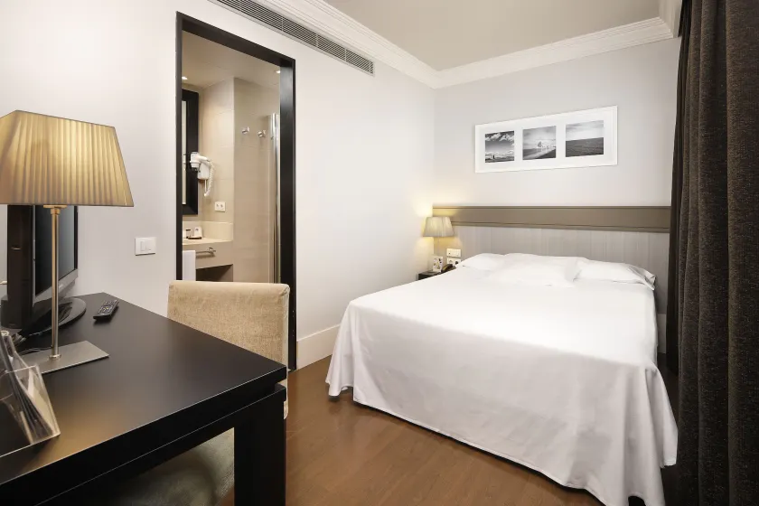 Hotel Condado Barcelona - Image 1