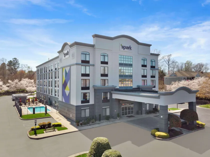 Spark by Hilton Greensboro - Image 1