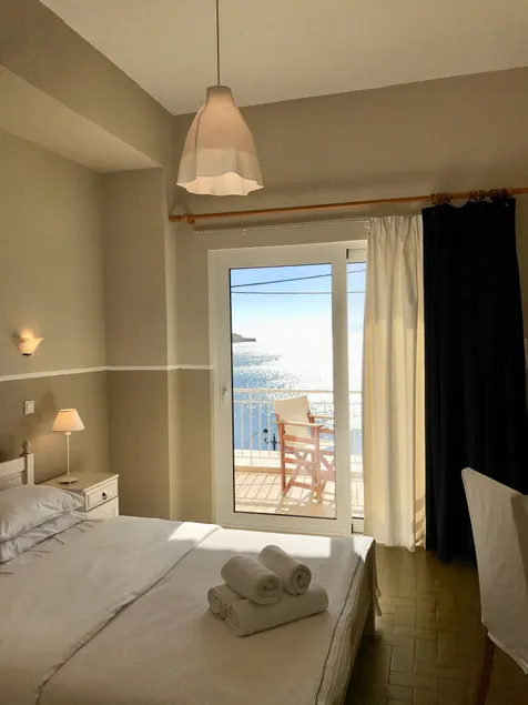 Paradisos - Image 1