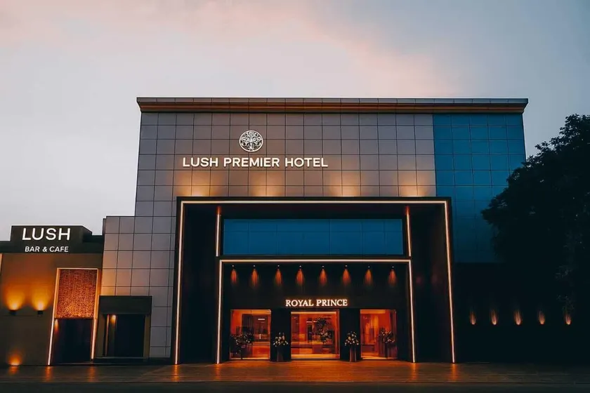 Lush Premier Hotel - Image 1